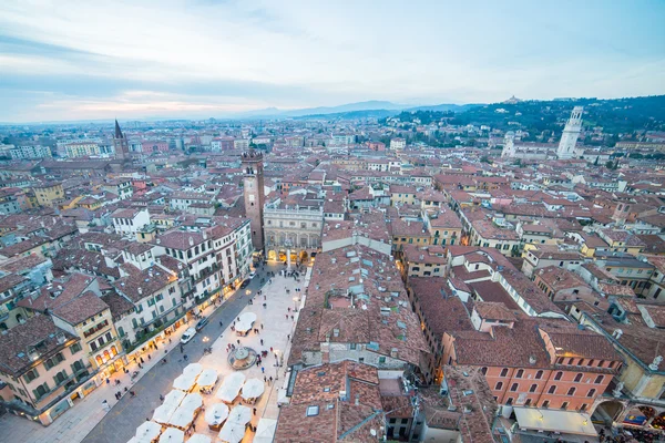 Piazza delle Erbe, Verona, Italia Fotos De Stock Sin Royalties Gratis