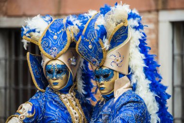 Venice, İtalya - 13 Şubat 2015: Harika maske katılımcı yıllık karnaval kutlamaları