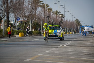 Camaiore, İtalya - 11 Mart 2015: profesyonel bisikletçi Tirreno Adriatico 2015 ilk aşamasında
