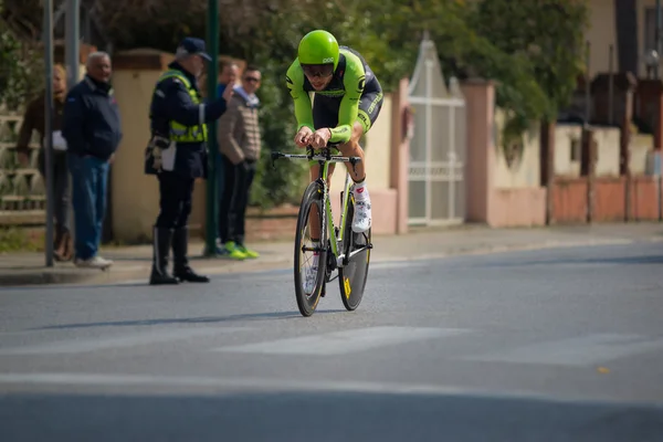 Camaiore, Italië - 11 maart 2015: wielrenner tijdens de eerste fase van de Tirreno Adriatico 2015 — Stockfoto