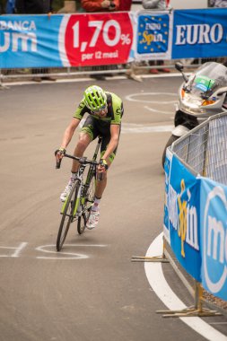 Madonna di Campiglio, İtalya 24 maggio 2015; Stege İtalya 2015 yılında tur sırasında profesyonel bisikletçiler grup