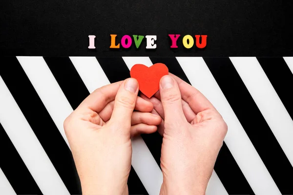 Слово Любовь Блокнот Нарисованным Мелом Сердцем День Святого Валентина — стоковое фото