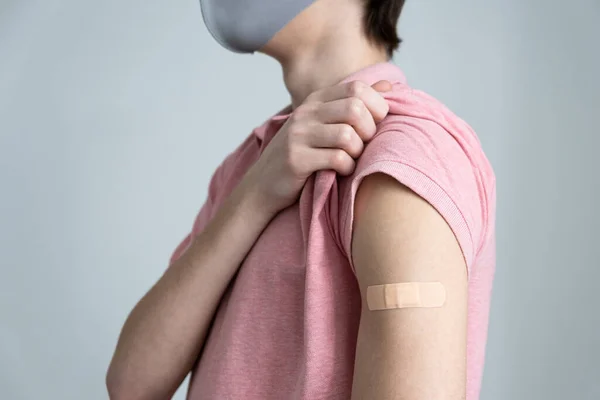 Junge Männer Geimpft Gegen Coronavirus Infektion Impfung Gegen Covid Sputnik — Stockfoto