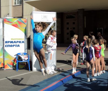 Jimnastik spor okul gösterisi