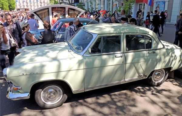 Radziecki samochód z lat 1960 Gaz-21 Volga — Zdjęcie stockowe