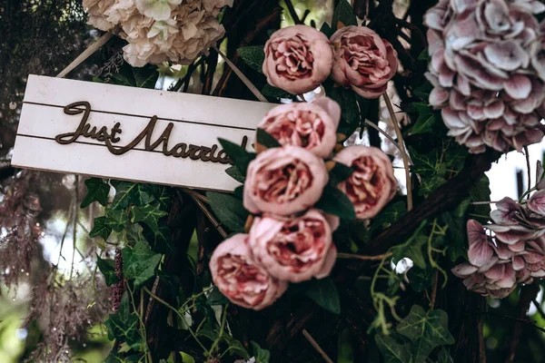 Wedding Arch Elegant Decoration Outdoors — Stock Photo, Image