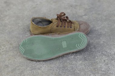 Eski Tay yeniyetmenin Ayakkabı