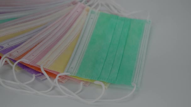 Masques Médicaux Jetables Différentes Couleurs Sur Fond Blanc Bandages Stériles — Video