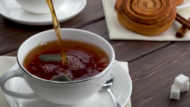 Nero Caldo Una Tazza Porcellana Bianca Concentrazione Selettiva Aromatico Con — Video Stock