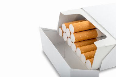 Bir paket sigara - yan görünüm düz tütün ambalaj