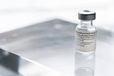 Montreal, CA - 2 Mart 2021: Pfizer BioNTech Covid-19 aşısı