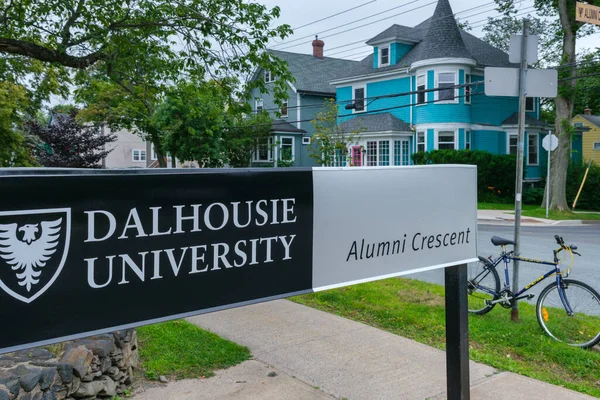 Halifax Canadá Agosto 2021 Dalhousie University Sign —  Fotos de Stock