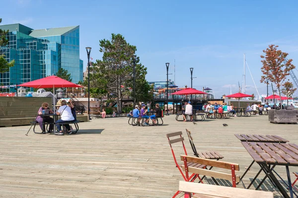 Halifax Nova Scotia Canada August 2021 People Enjoy Sunny Day — Stock Photo, Image