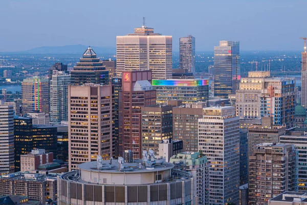 Montreal, Kanada - 3 Haziran 2024: Montreal Yazın Kondiaronk Belvedere 'den Skyline