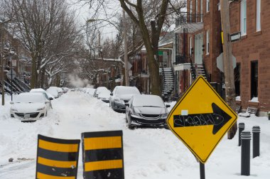 Montreal, Kanada mevsimin ilk kar fırtınası hits.