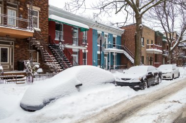 Montreal, Kanada mevsimin ilk kar fırtınası hits.