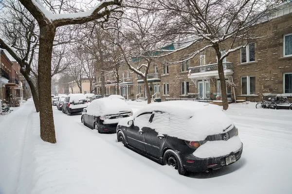 Primeira tempestade de neve da temporada atinge Montreal, Canadá . — Fotografia de Stock