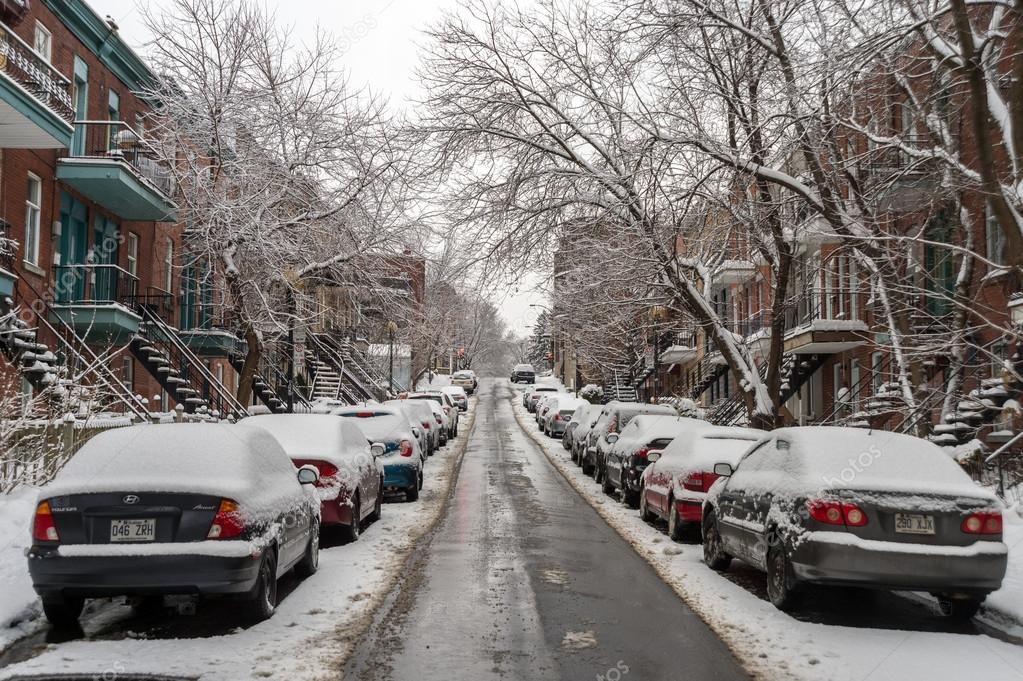 https://st2.depositphotos.com/2245963/9454/i/950/depositphotos_94547910-stock-photo-snow-storm-hits-montreal-canada.jpg