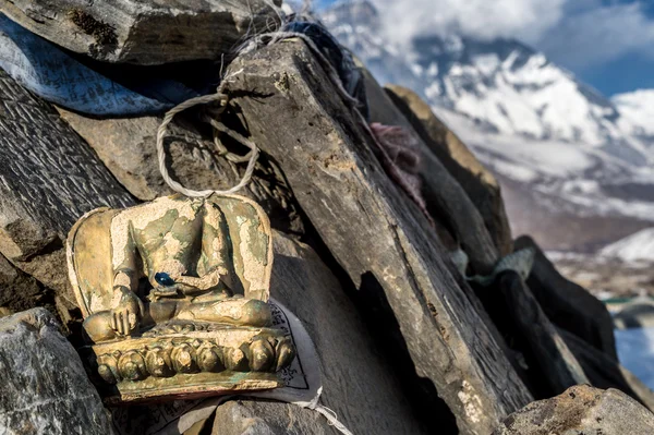 Headless Boeddha beeldje in de Everest regio — Stockfoto