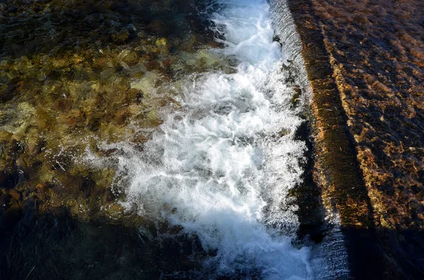 Primo Piano Dello Scorrimento Dell Acqua — Foto Stock