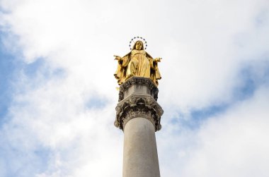 Kutsal Bakire Meryem Heykeli. Zagreb, Hırvatistan ve Avrupa