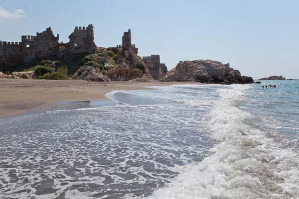 城堡和在土耳其 plage — 图库照片