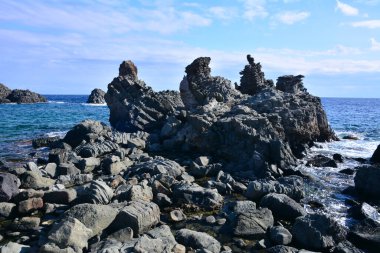 Cyclopean Adaları - Sicilya 'nın doğu kıyısında volkanik kaya oluşumu