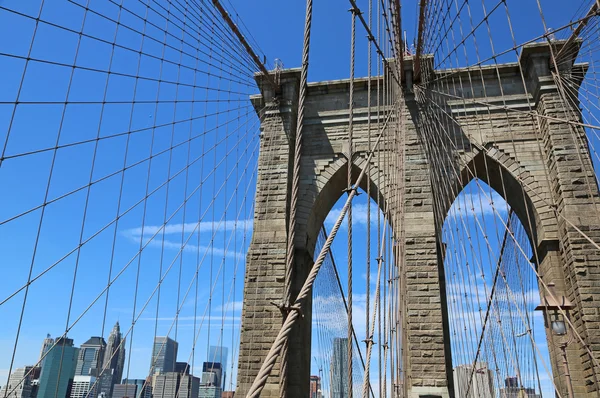 Pilon Brooklyn-híd és a Manhattan — Stock Fotó