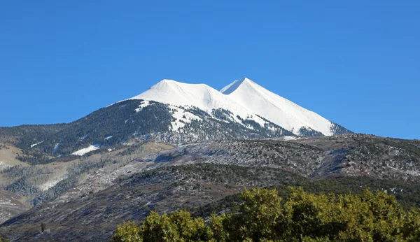 Pequeño Tuk y el Monte Tukuhnikivatz — Foto de Stock