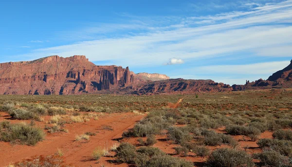 Dirt road to Fisher Towers — Stock Photo, Image