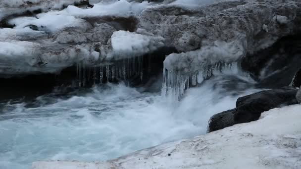 冰柱和河 — 图库视频影像