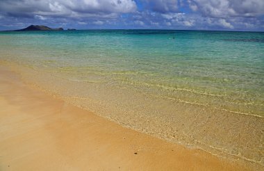 Altın Lanikai Sahili, Oahu, Hawaii