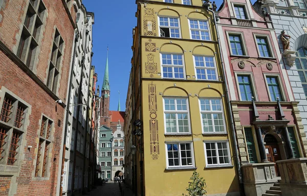 Rua Estreita Com Arrendamento Histórico Gdansk Polônia — Fotografia de Stock