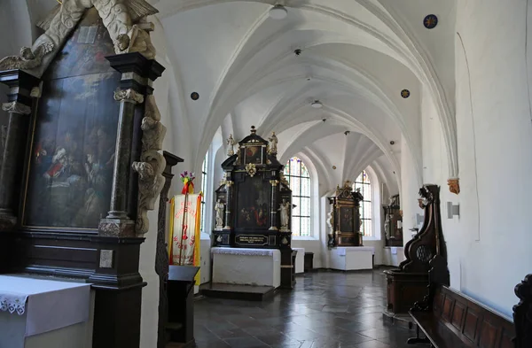 Koridorda Yürümek Polonya Nın Gdansk Oliwa Kentindeki Katedral — Stok fotoğraf