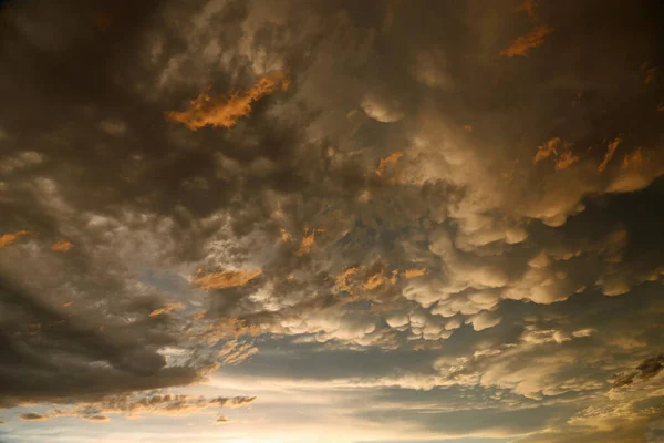 Günbatımında Mammatus Bulutları Güney Dakota — Stok fotoğraf