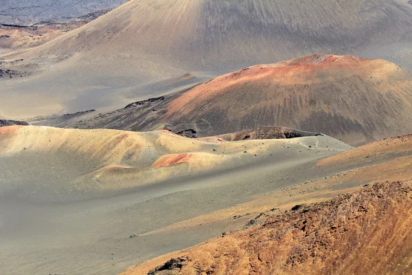 Coloridos conos volcánicos en Haleakala NP —  Fotos de Stock