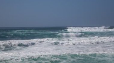 Sörfçü kuzey kıyısında