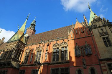 Wroclaw, Polonya 'daki belediye binasının güney manzarası