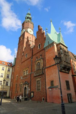 Belediye binasının batı cephesi - Wroclaw, Polonya