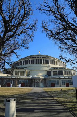 Centennial Hall caddesi dikey - Wroclaw, Polonya