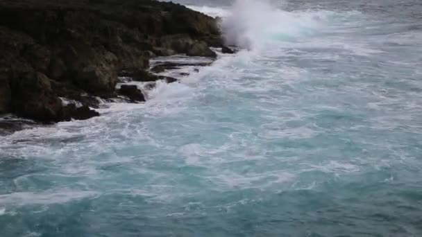 破碎波在夏威夷的最西部点 Sp — 图库视频影像
