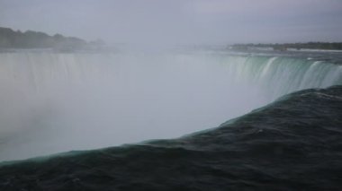 At nalı - Niagara Falls