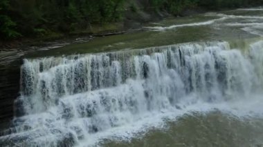 Alt Falls Genesee Nehri üzerinde
