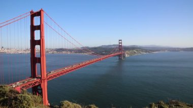Golden Gate Köprüsü ve Baker Bea manzaraya