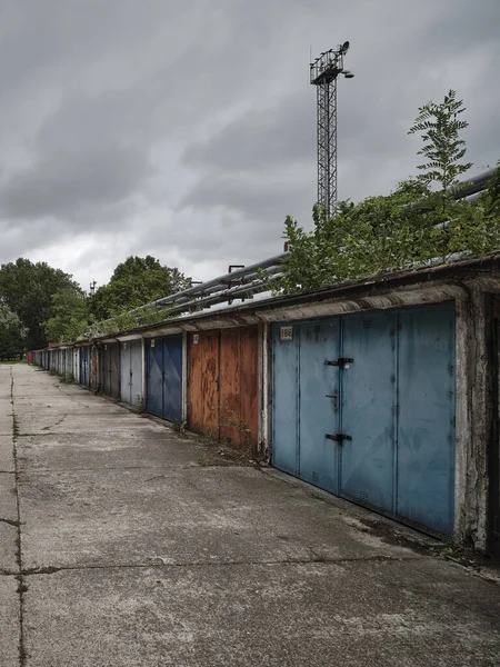 Garajes Coloridos Una Fila Bratislava Eslovaquia — Foto de Stock