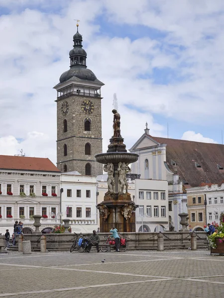 Beautiful Square Fountain Black Tower Clock Ceske Budejovice Czech Republic — Fotografia de Stock