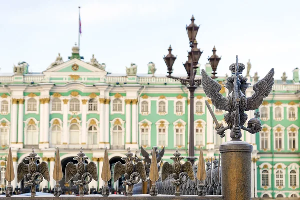 Details fence decorations with the Russian imperial double-heade — Stock Photo, Image