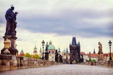 Çek Cumhuriyeti Prag 'daki Charles Köprüsü
