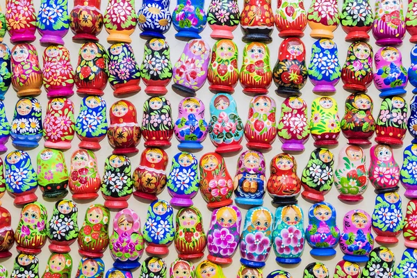 Souvenirs Russian nesting dolls — Stock Photo, Image