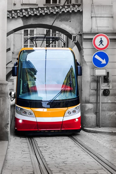 Трамвай на улицах Праги — стоковое фото